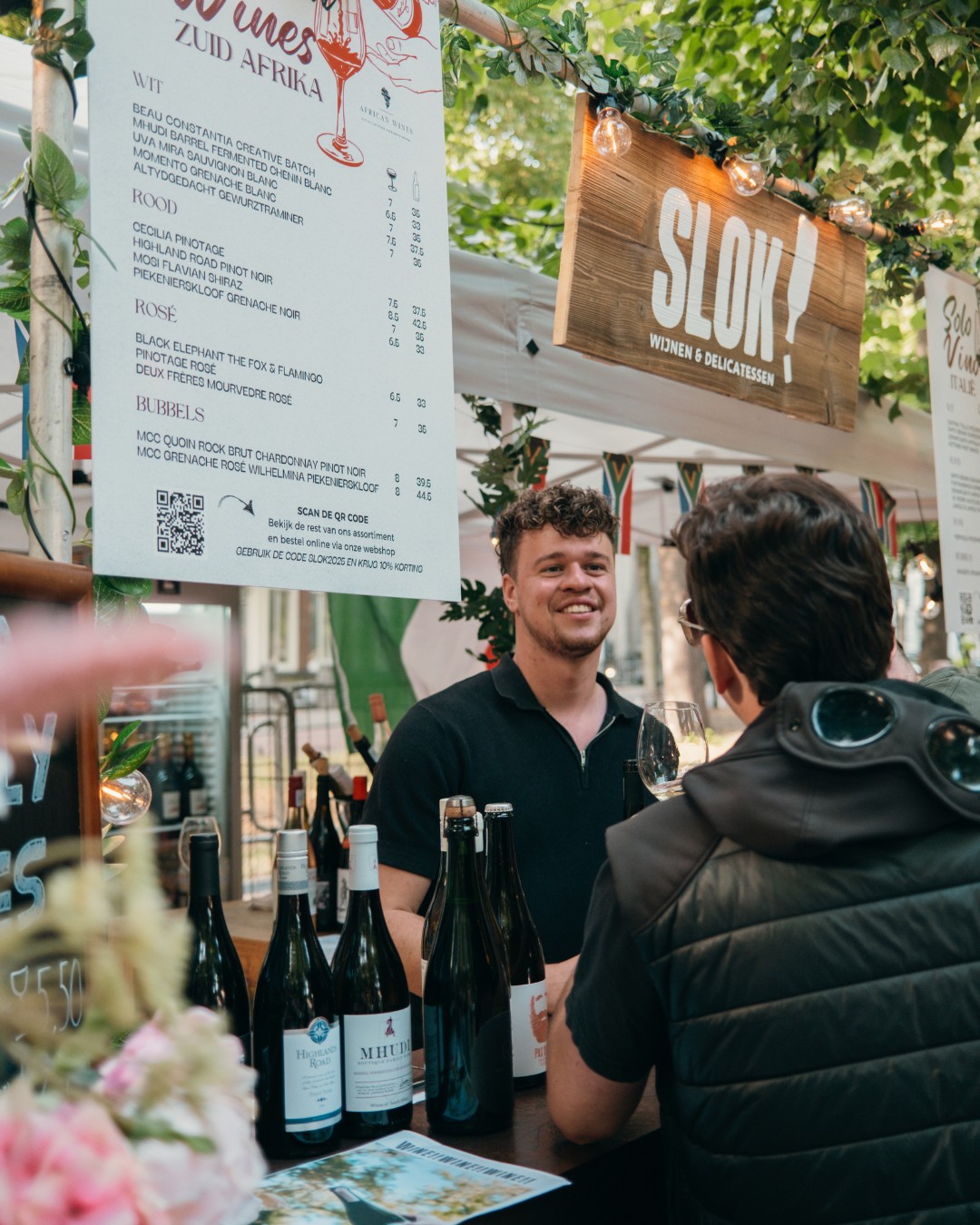 08-market-stand